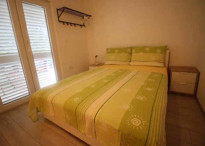 Marinko * Stari Grad (Hvar)