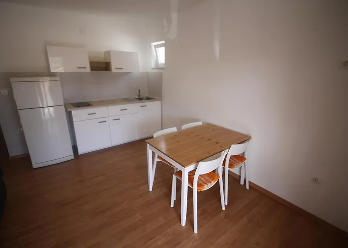 Marinko * Stari Grad (Hvar)