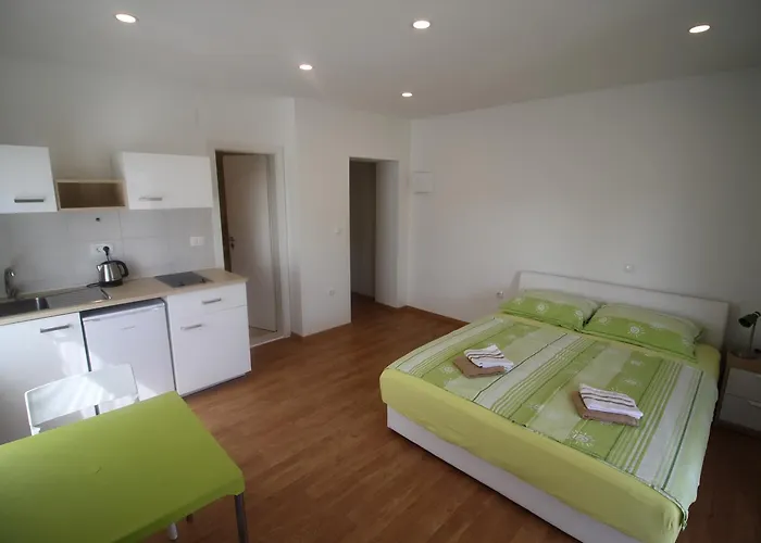 Marinko * Stari Grad (Hvar)